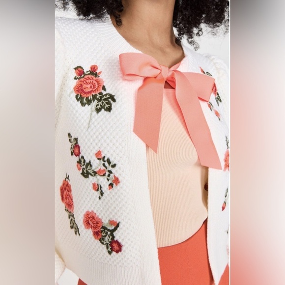 ALICE + OLIVIA Kitty Floral Embroidered Puff Sleeve Wool Cardigan Size Med NWT - Picture 4 of 11